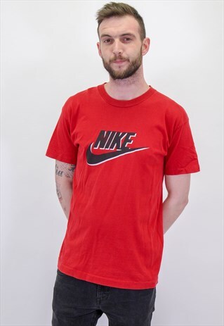 VINTAGE NIKE SWOOSH T-SHIRT IN RED LARGE