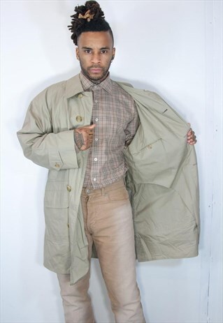 BURBERRY TRENCH COAT