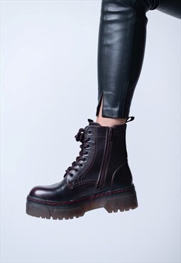 Umbria boots in burgundy