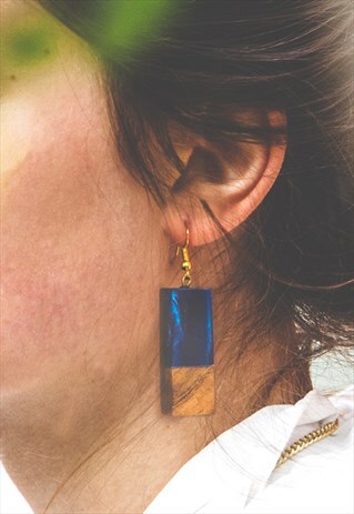 NATURAL WOOD RESIN RECTANGLE DROP EARRINGS IN BLUE FOR WOMEN