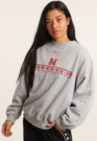 VINTAGE NIKE PRINT SWEATSHIRT