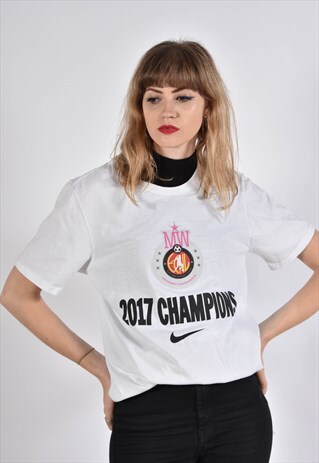 VINTAGE NIKE T-SHIRT WHITE