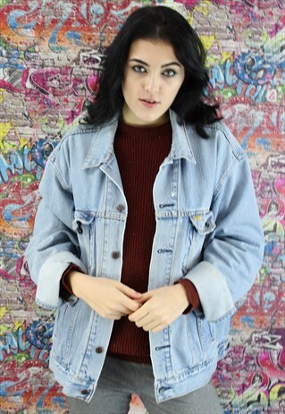 VINTAGE 80S MID BLUE LEVI'S DENIM JACKET. UNISEX.
