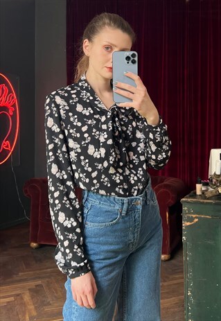 BLACK FLORAL PUSSY BOW BLOUSE, BOW TIE COLLAR BLOUSE