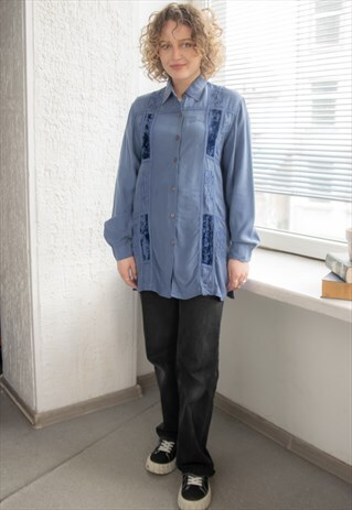 VINTAGE 80'S BLUE EMBROIDERED FRONT SHIRT