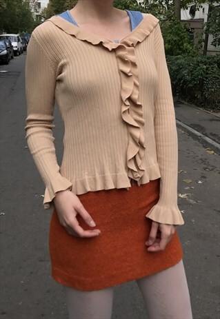 VINTAGE CREAM RUFFLE TOP