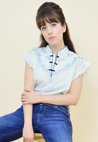 VINTAGE 70S PRETTY WHITE FRILLED FLORAL EMBROIDERED TOP