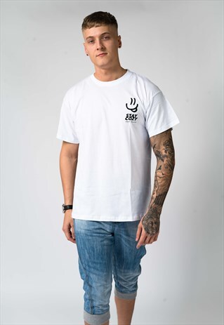 WHITE OVERSIZED SMILER T-SHIRT