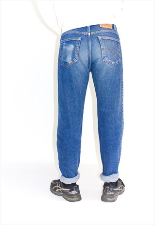 VINTAGE 501 WORN IN LEVI JEANS