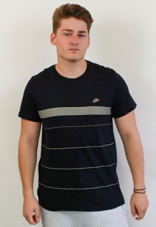 VINTAGE NIKE T-SHIRT