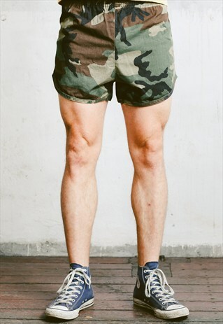 VINTAGE 90S CAMOUFLAGE SPRINTER SHORTS