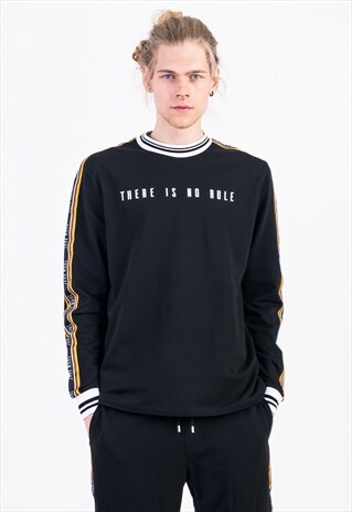 PRINTED SWEATSHIRT IN BLACK WITH COLORFUL SHOULDER STRIPE