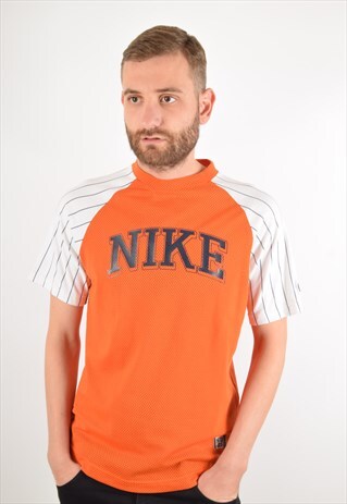 VINTAGE NIKE T-SHIRT SIZE S (1568)