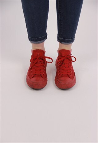 VINTAGE CONVERSE TRAINERS