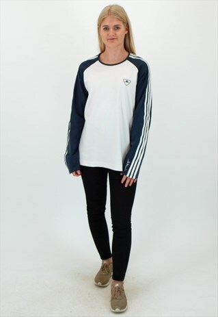 VINTAGE ADIDAS T-SHIRT