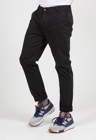 TAPERED FIT TROUSERS IN BLACK STRETCH COTTON