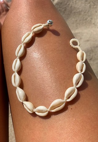 CREAM ENAMEL CONCH SHELL ANKLET