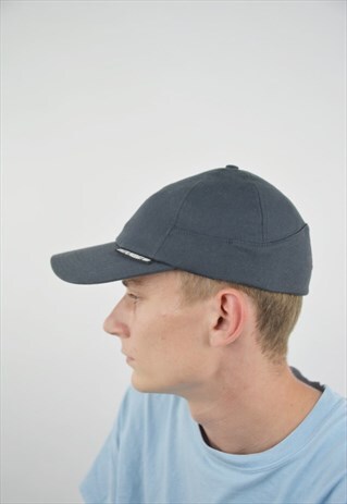 classic nike cap