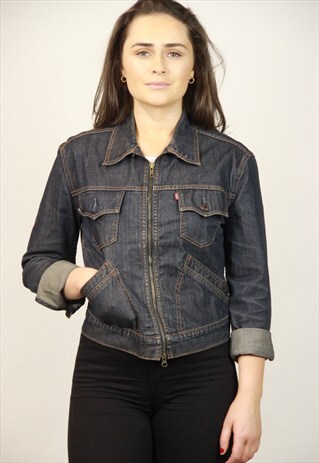 VINTAGE DENIM LEVIS JACKET