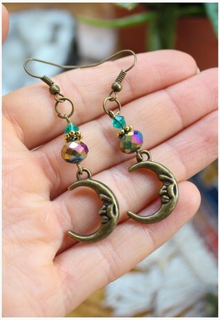 HANDMADE 90S CRYSTAL CRESCENT MOON EARRINGS