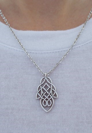 SILVER CELTC LEAF NECKLACE