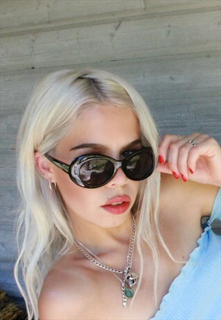 BLACK OVAL 'JACKIE O' SUNGLASSES
