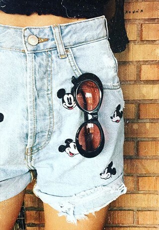 VINTAGE BLACK OVAL SUNGLASSES