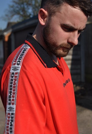 VINTAGE 90'S UMBRO LOGO TAPE SHOULDER TEE