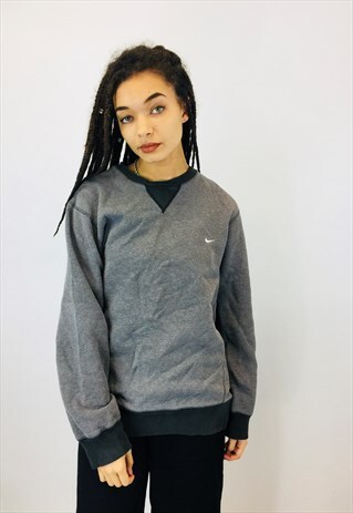 NIKE BLACK EMBROIDERED SWOOSH SWEATSHIRT