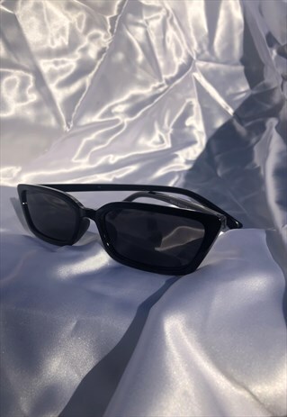 BLACK NARROW SQUARE RETRO VINTAGE FESTIVAL SUNGLASSES