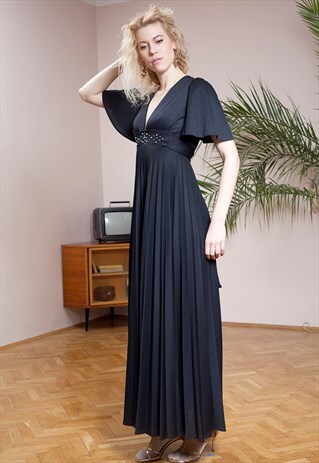 VINTAGE DEEP V-NECK PLINGE BLACK COCTAIL PLEATED MAXI DRESS