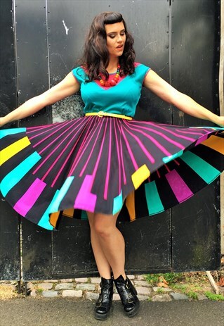 VINTAGE MULTI COLOUR FULL SKIRT DRESS