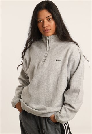 VINTAGE NIKE EMBROIDERED LOGO 1/4 ZIP SWEATSHIRT