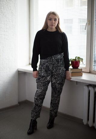 VINTAGE 90'S BLACK/WHITE PATTERNED HAREM STYLE TROUSERS