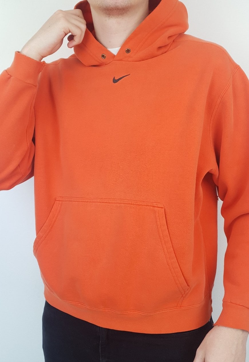 nike hoodie with tick in the middle