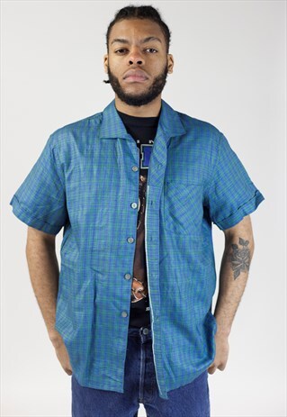 VINTAGE 90S SHORT SLEEVE BLUE AND GREEN PATTERNED SHIRT