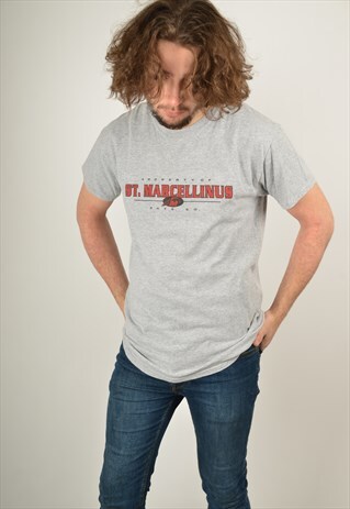 VINTAGE ST MARCELLINUS USA GRAPHIC PRINT T-SHIRT IN GREY