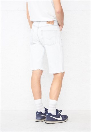 VINTAGE RETRO LIGHT BLUE LEVI'S 501 FIT DENIM SHORTS