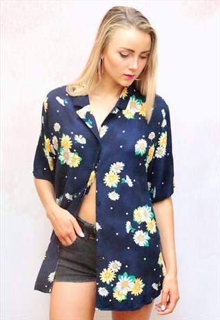 1990S VINTAGE BLUE DAISY PRINT OVERSIZED VISCOSE SHIRT