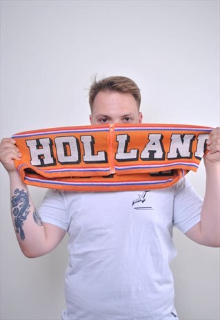 HOLLAND ZIPPED FAN SCARV, 90S FOOTBALL ACCESSORIES
