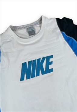 Nike Vintage Y2K White T-shirt with navy and blue panelling 