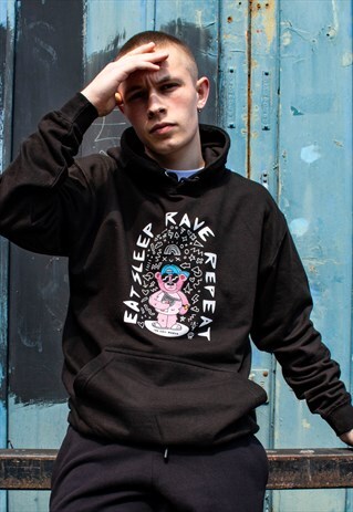 HOODIE IN BLACK WITH TEDDY BEAR RAVE COLOUR GRAPHIC