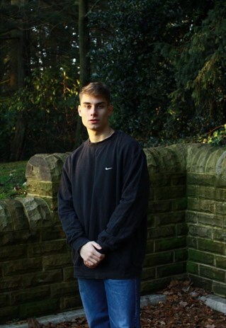 VINTAGE BLACK NIKE SWEATSHIRT