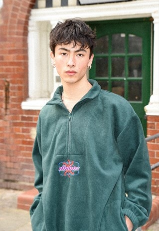 FLEECE IN FOREST GREEN WITH FUTURISTIC LOGO EMBROIDERY