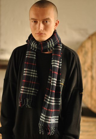 VINTAGE BURBERRYS OF LONDON LAMBSWOOL NOVA CHECK SCARF