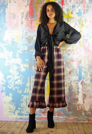 CROPPED TROUSERS WITH FRILLS IN MAROON CHECK