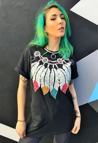 VINTAGE NATIVE AMERICAN FEATHER PRINT TSHIRT