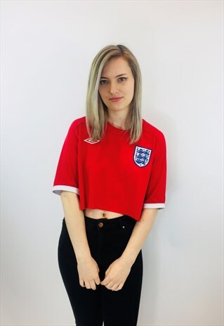 VINTAGE ENGLAND FC CROPPED FOOTBALL SHIRT