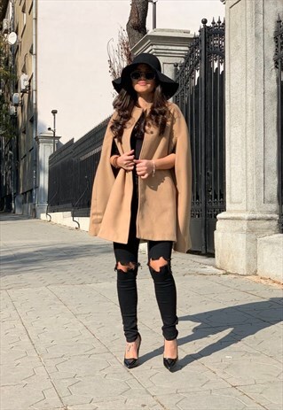 FLOWING HANDMADE CAPE WITH POCKETS F1922