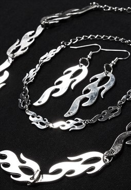 Silver Flame Repeat Y2K 00s Necklace Chain